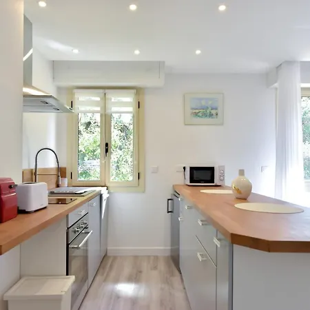 Charming 2-room In The Center *