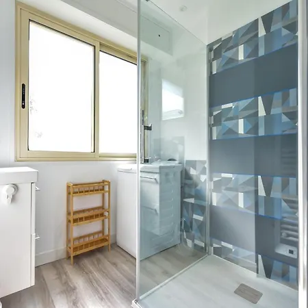 Charming 2-room In The Center